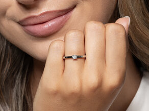 Solitärring Modern Petite in Weißgold