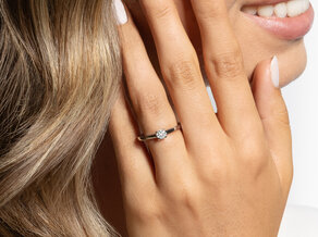 Solitärring Modern in 9K Weißgold mit Diamant 0,25ct