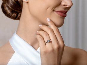 Solitärring Modern in 9K Weißgold mit Diamant 0,75ct