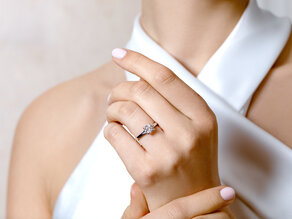 Solitärring Modern in 9K Weißgold mit Diamant 1,00ct