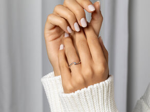 Spannring Twist Petite in 14K Weißgold mit Diamant 0,04ct G/SI