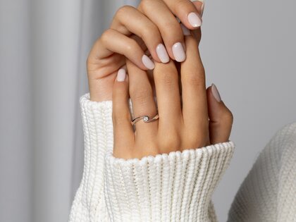 Spannring Twist Petite in 14K Weißgold mit Diamant 0,09ct G/SI