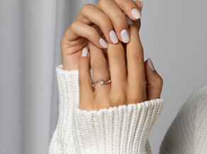 Spannring Twist Petite in 14K Weißgold mit Diamant 0,09ct G/SI