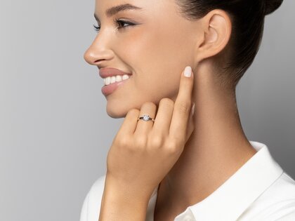 Solitärring Pure in 9K Roségold mit Diamant 0,75ct