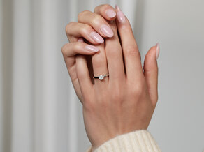 Solitärring Romance in 9K Weißgold mit Diamant 0,50ct
