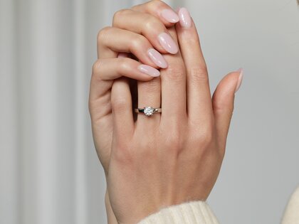 Solitärring Romance in 9K Weißgold mit Diamant 0,75ct