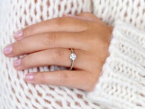 Solitärring Royal in 14K Weißgold mit Diamant 0,75ct