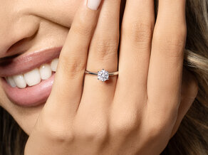 Solitärring Spirit in 9K Weißgold mit Diamant 0,75ct