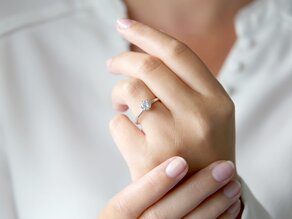 Solitärring Spirit in 9K Weißgold mit Diamant 0,75ct
