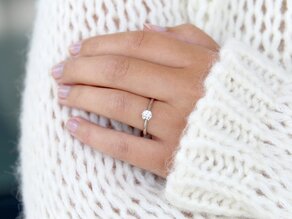 Solitärring Spirit in 9K Weißgold mit Diamant 0,75ct