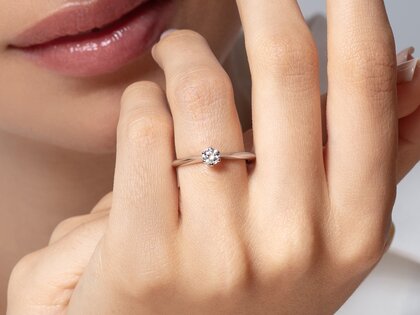 Solitärring The One in 9K Weißgold mit Diamant 0,25ct