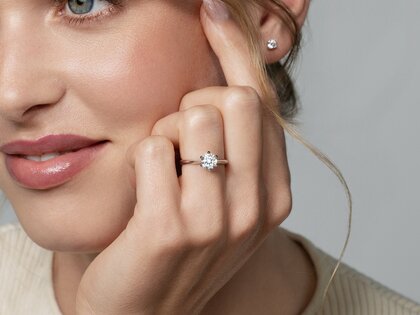 Solitärring The One in 9K Weißgold mit Diamant 1,00ct
