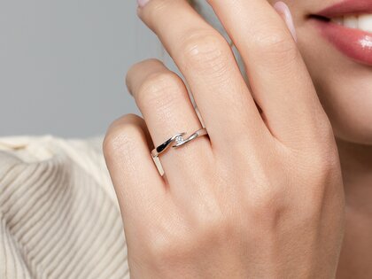 Spannring Twist in Silber 925/- mit Diamant 0,07ct G/SI