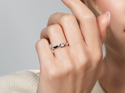 Spannring Twist in Silber 925/- mit Diamant 0,10ct G/SI