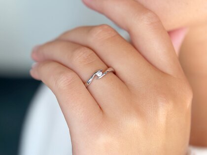 Spannring Twist in Silber 925/- mit Diamant 0,10ct G/SI