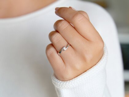 Spannring Twist in Silber 925/- mit Diamant 0,10ct G/SI