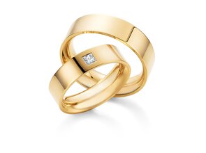 Eheringe Affinity in 14K Gelbgold mit Diamant 0,15ct G/SI