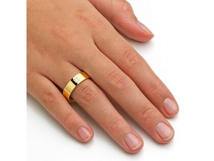 Eheringe Affinity in 14K Gelbgold mit Diamant 0,15ct G/SI