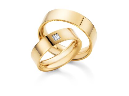 Eheringe Affinity in 18K Gelbgold mit Diamant 0,15ct G/SI